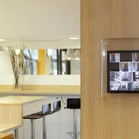 Otel Hotelf1 Le Havre Est - *