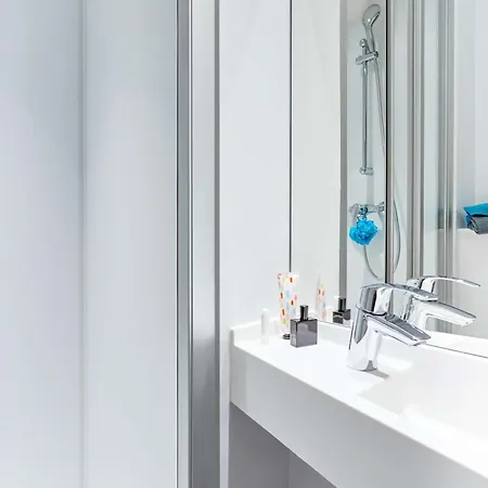 Otel Hotelf1 Le Havre Est - *