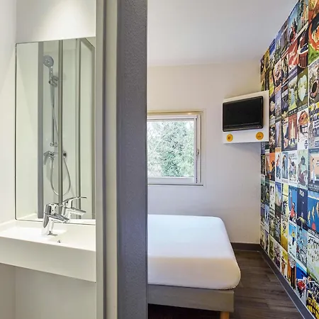 Hotelf1 Le Havre Est - Hotel *